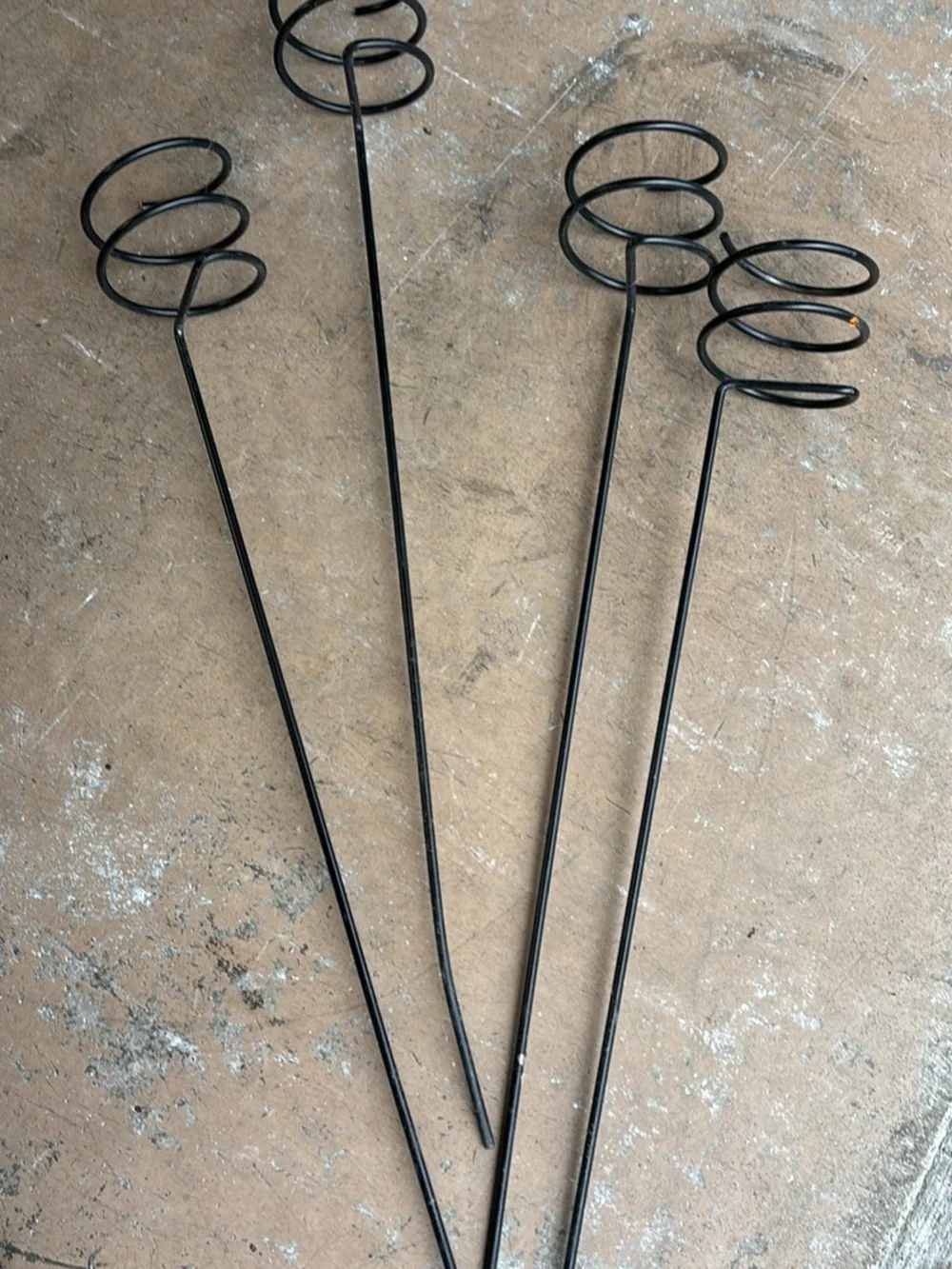 Black Metal Spiral drink holders- Pack of 4